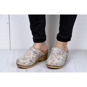 Size 8 MultiColor Sanita Stratton Open Back Clogs